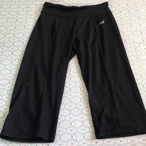 Black Work out Capri pants. Size S